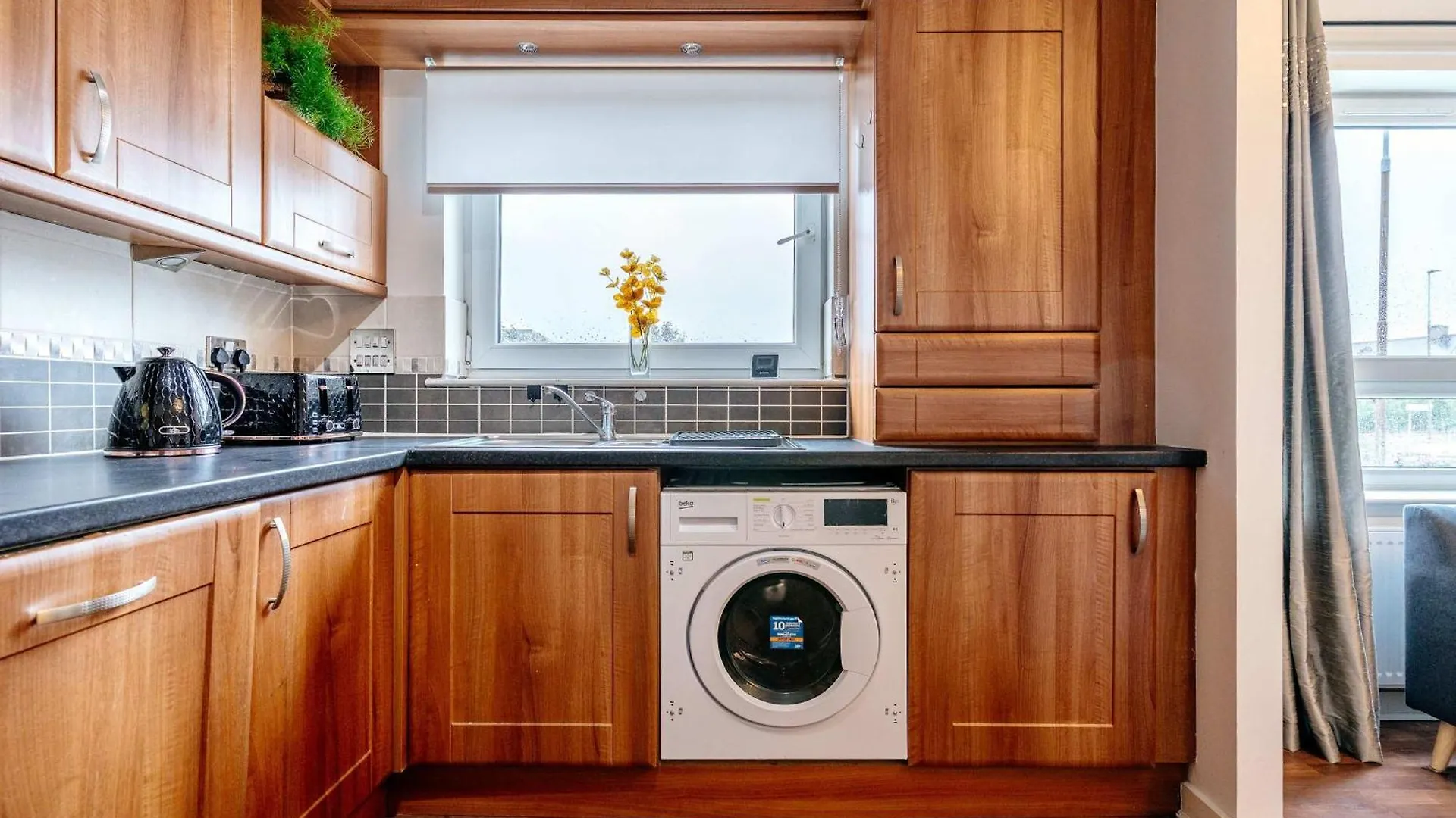 Charming 3-Bed Apartment Free Parking West End Edinburgh