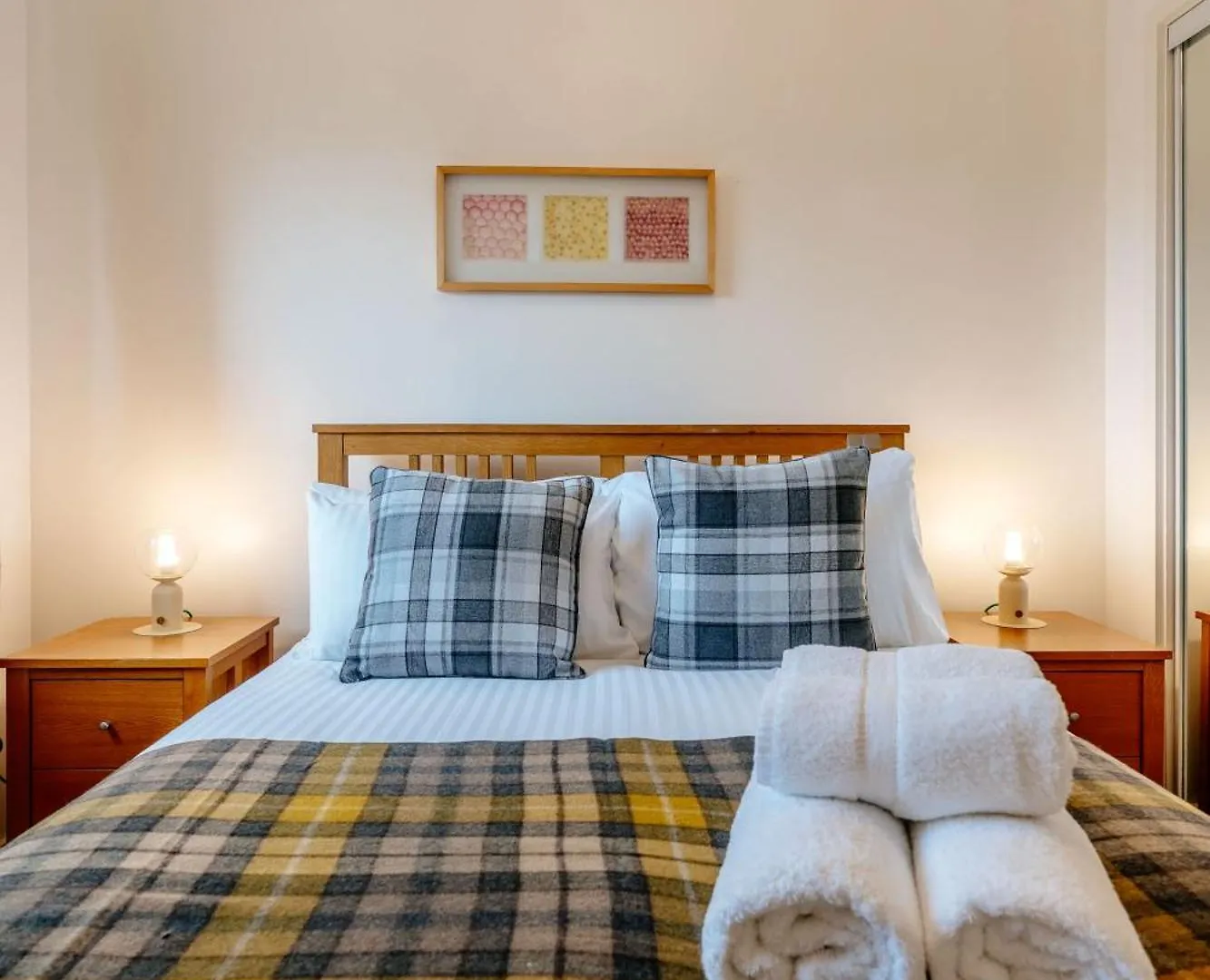 Charming 3-Bed Apartment Free Parking West End Edinburgh 0*,