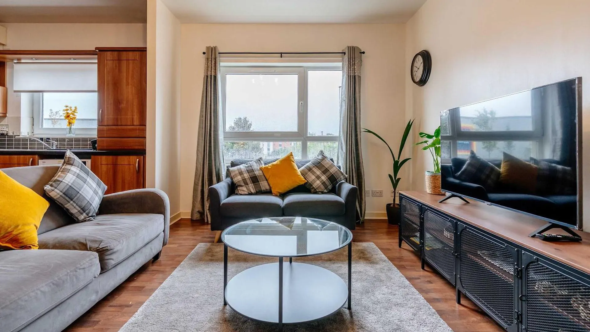 Charming 3-Bed Apartment Free Parking West End 爱丁堡